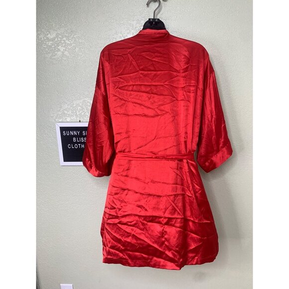 Victoria Secret 2000โs Red Satin Robe With An Ajustable Waistband Size Medium - Picture 6 of 9